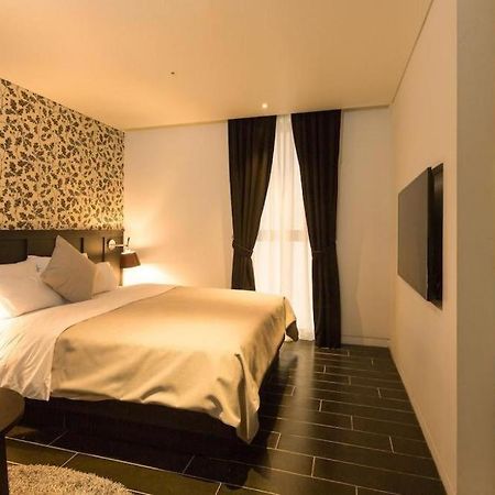 Trang Blue Hotel Seoul Exterior foto